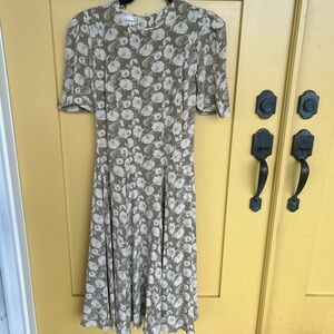 Floral silk dress!